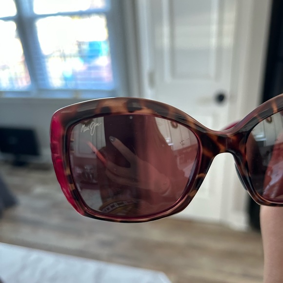 Maui Jim sunglasses - Picture 3 of 4